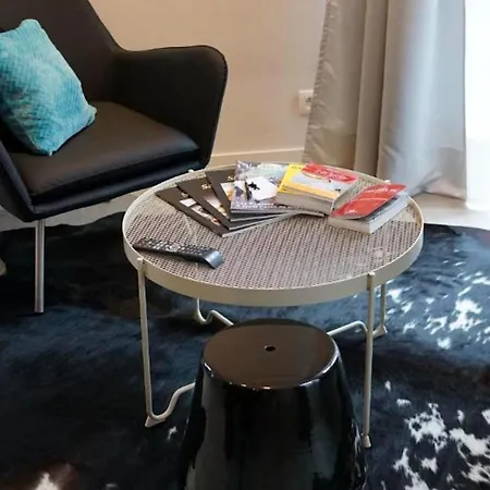 One Bedroom With City View Balcony And Wifi At Apartamento Huy