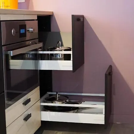 Apartamento One Bedroom With City View Balcony And Wifi At *